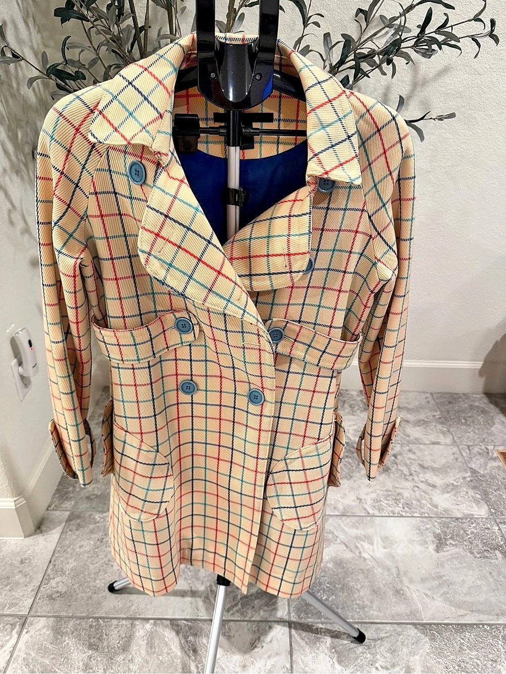 Marc Jacobs Plaid Trench Coat in Beige & Blue Size Small (Size 4/6) Like New - Picture 2 of 5
